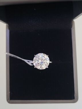 New Certified 5ct moissanite  ring